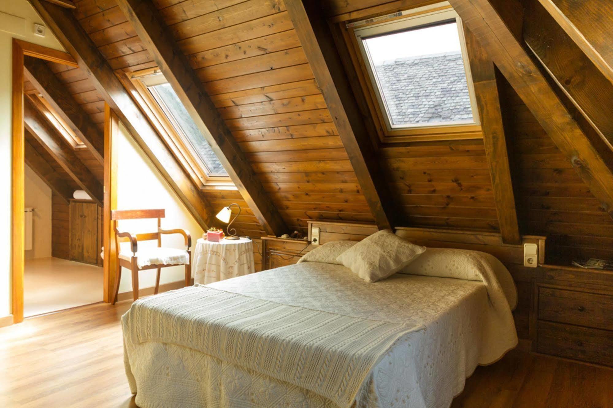 Hostal Aiguamog Salardú Εξωτερικό φωτογραφία